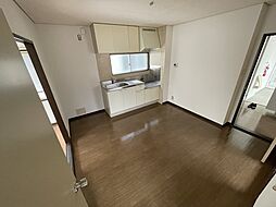 ファミーユ弐番館 1階3DKのリビング/ダイニング