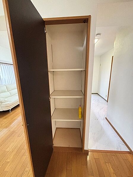 リビング収納、生活用品のストックにおすすめ!