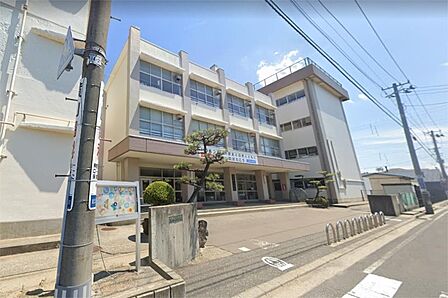 新潟市立上所小学校(315m)