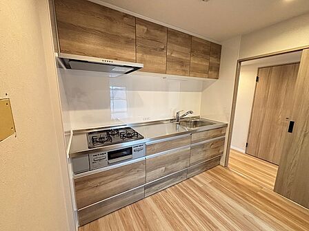 【新品交換済】3口コンロ、グリル付きのキッチン♪