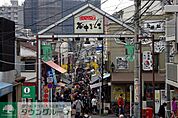 谷中銀座商店街 徒歩101分。商店街 8050m