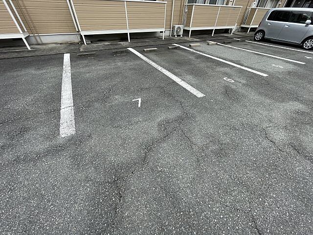 6 / 13