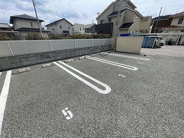 14 / 17