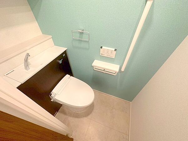 画像9:清潔感のあるトイレは、誰もがリラックスできる空間です。 