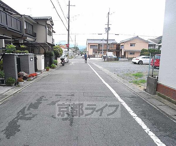 画像22:目の前の道路