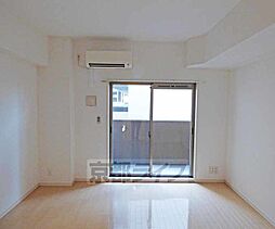 JR山陰本線 円町駅 徒歩7分の賃貸マンション 2階ワンルームのリビング/ダイニング