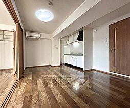 ＱＵＩＮＴＯ五条烏丸 702 7階1LDKのリビング/ダイニング