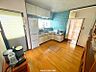 キッチン：キッチンには勝手口があり、ゴミ出しなどもしやすく快適。