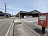 外観：向かいは公民館！ポストもあるので郵便物の発送時に便利( ^)o(^ )