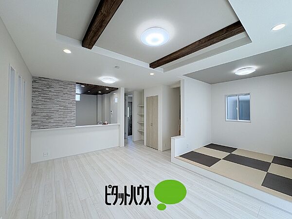リビング/ダイニングを拡大表示