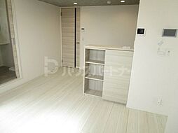 JR総武線 本八幡駅 徒歩12分の賃貸アパート 3階1LDKのリビング/ダイニング