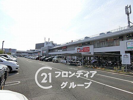 西友上野芝店 徒歩9分。 660m