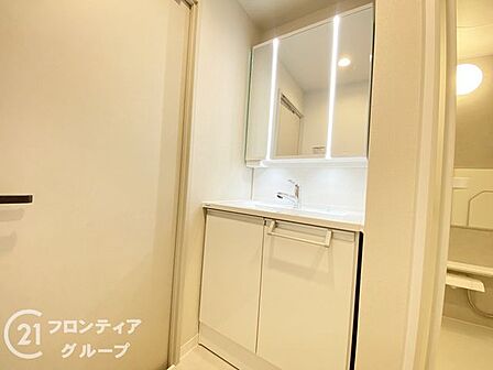はじめてのマイホーム購入は、わからないことだらけで当然です。資金計画から物件選びまで、順を追ってスタッフが一緒に考えていきます