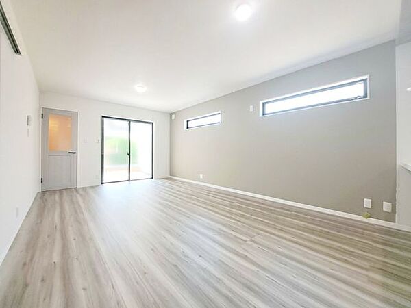 リビング/ダイニングを拡大表示