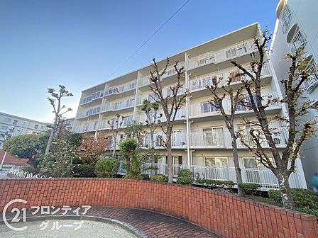 住宅購入の流れや必要な手続きについて、順を追ってご説明しています。はじめての方でも安心してご相談いただける環境を整えています