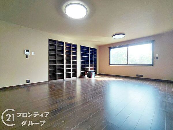 洋室を拡大表示