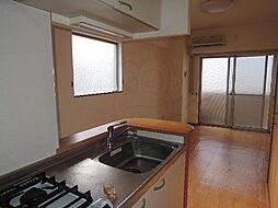 大手町グレースヒル 2階ワンルームのリビング/ダイニング