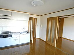 マンション・アクシス 1階2LDKのリビング/ダイニング