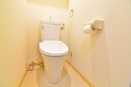 毎日使う場所だからこそ、使い勝手を考慮しました。白を基調に、飽きのこない空間は質感豊かな仕上がりとなっております。