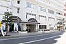 外観：1階にオリンピック鶴見店がありお買い物に便利です
