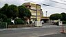 周辺：富田東小学校市内でも有数の大規模校で、県内ではめずらしい自由服の学校であり、「品と力と夢のある児童」の育成をめざして取り組んでいます。 170m