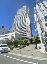 大阪府大阪市中央区農人橋1丁目（賃貸マンション2LDK・18階・61.45㎡） その1