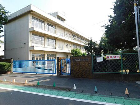 上溝小学校 670m