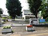 周辺：弥栄中学校 950m