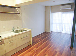 逗子マリーナ7号棟 1LDKのリビング/ダイニング