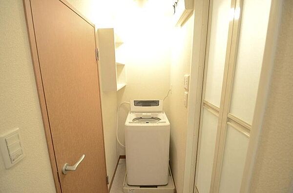 画像5:洗濯機置場