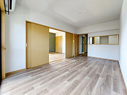 コリーヌ鷹子 301 号室 3階1LDKのリビング/ダイニング