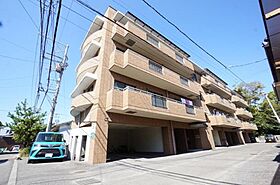 内海小栗マンション 402 号室 ｜ 愛媛県松山市小栗3丁目（賃貸マンション3LDK・4階・73.34㎡） その1