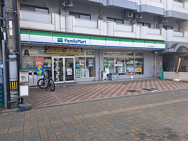 画像9:ファミリーマート 松山平和通り店