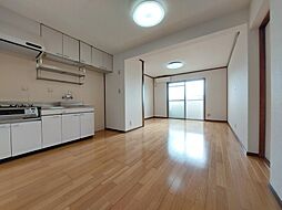 ハイツ関谷 302 号室