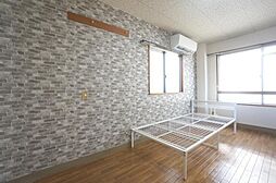 高岡ビル 302 号室