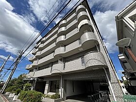 ラ・ルミエール 303 号室 ｜ 愛媛県松山市市坪南1丁目（賃貸マンション3LDK・3階・79.69㎡） その1