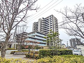 ウェリス南持田緑彩苑 302 号室 ｜ 愛媛県松山市南持田町（賃貸マンション3LDK・3階・75.09㎡） その1