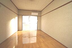 第一二宮荘 002 号室 1階1Kのリビング/ダイニング