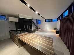 鵜の木戸建 1階2LDKのリビング/ダイニング