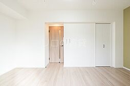 ＥｓＴＲＵＴＨ　ＭＡＧＯＭＥ 110 1階1Kのリビング/ダイニング