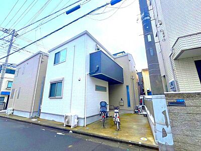 外観:落ち着いた色合いで、周囲の街並みに馴染む外観です。 外観:落ち着いた色合いで、周囲の街並みに馴染む外観です。