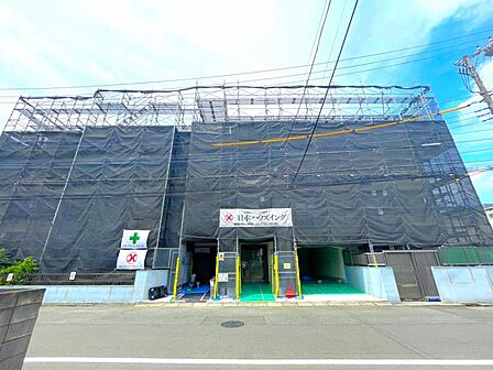 大規模修繕工事中の当マンション。 管理体制も良好です。