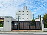 周辺：上野幼稚園まで　315m　徒歩約4分●自然の中で自分の力を十分のばせるよう、先生と心の触れ合いをもちながら心身共に健康でたくましく、かつ明朗な幼児の育成に全力をつくしております。