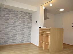 パストラル泉 101 1階1LDKのリビング/ダイニング