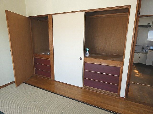 収納