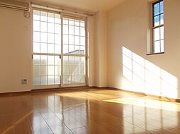 グランドステージしなの　B棟 201 2階2LDKのリビング/ダイニング