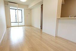 リバースリゾート　スカイ 104 1階1LDKのリビング/ダイニング