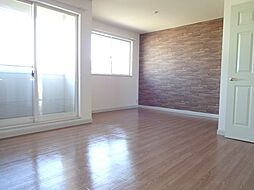 ディアコート・ドルチェ 201 2階1LDKのリビング/ダイニング