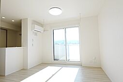 トリシア八幡 303 3階1LDKのリビング/ダイニング