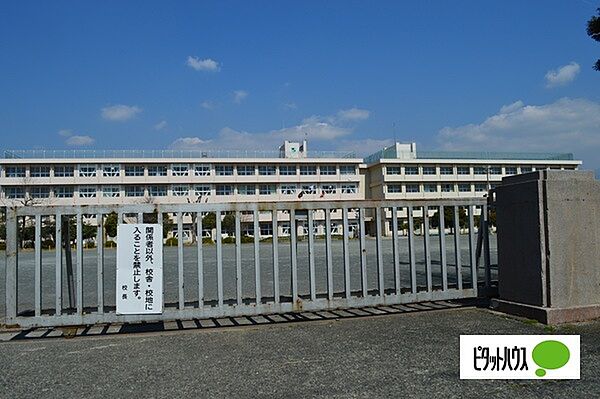 画像24:小学校「富士市立吉原小学校まで296m」